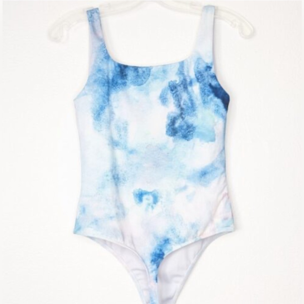 Aritzia Babaton Contour Bodysuit